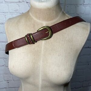 Vintage size 18w Brown pebbled belt with gold accent